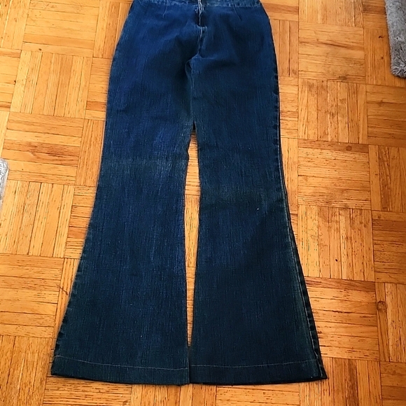 *NOTE* PRE-LOVED Y2K FLARE DISTRESSED DENIM JEANS-0 - Picture 2 of 7